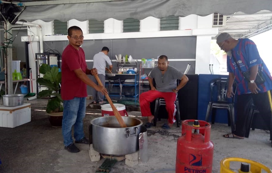 Cover image of Community Past Program: Sumbangan Ramadan – Distribution of Bubur Lambuk to Residensi Utama, Kedah.